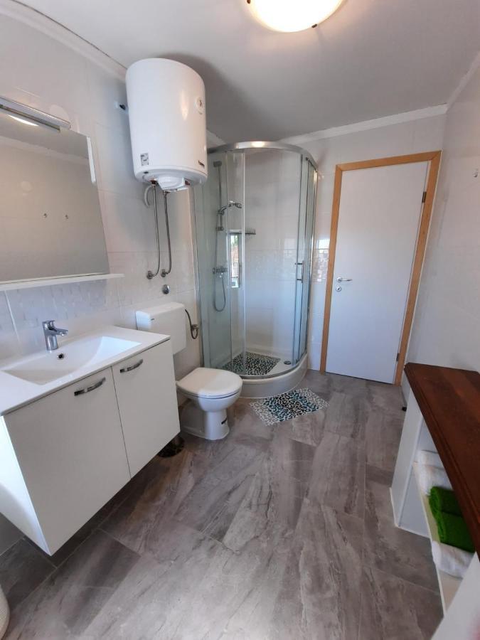 Apartment Baratula Murter Buitenkant foto